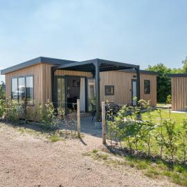 Luxe 4 pers chalet op minicamping in waarde, hotel in Waarde