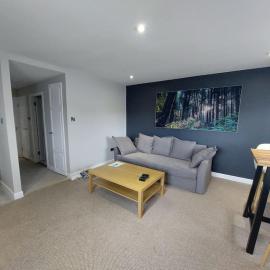 Apartment--- 1 Bed in Naas, מלון בנאס