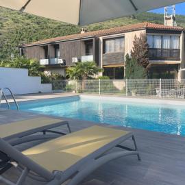 Hôtel Pyrène, ξενοδοχείο σε Foix