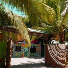 Flutterby House Hostel, hotel in Uvita