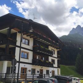 Appartamenti Terme Viola, hotel v destinaci Pozza di Fassa