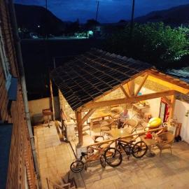AMBROssador Yanko, hotel Ambrolauri városában