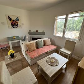 Magnifique appartement T3 rénové avec goût au coeur des vignes, hotel Cogolinban