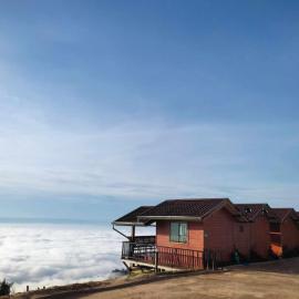 เมฆสวรรค์ ภูทับเบิก, hotell i Ban Maeo Thap Boek