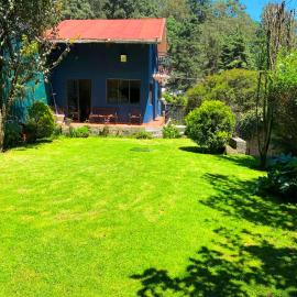 Alojamiento tipo Cabaña, rodeado de Bosque, ξενοδοχείο στην Πόλη του Μεξικού
