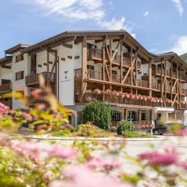 Alpenhotel Tirolerhof, hotel em Fulpmes