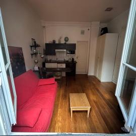 Studio de charme 20m2 à Saint-Mandé – hotel w mieście Saint-Mandé