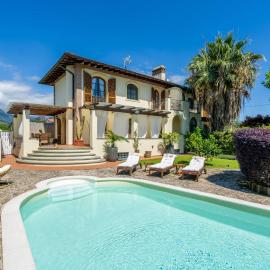 Villa Lorenzo, hotel a Querceta
