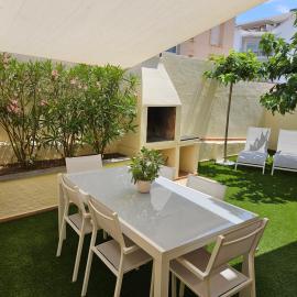 Casa Sebastian, hotel in L'Escala