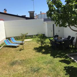 Árvore Cozy com Jardim, hotel in Árvore