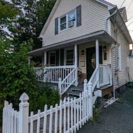 Stunning 4BR home close to NYC, מלון בטינק