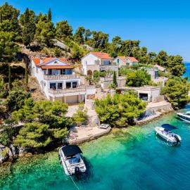 Villa Dupin Oceanfront, hótel í Bobovišća