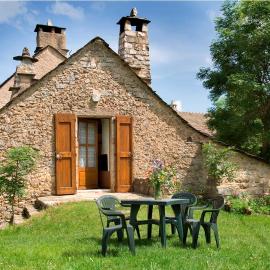 Le petit gîte 2/4 personnes à valbelle, hotel en Florac