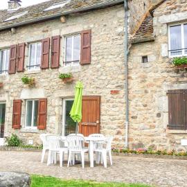 Viesnīca Le gîte aubrac, 4 personnes au bacon pilsētā Le Bacon