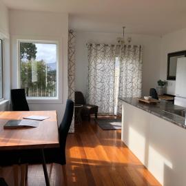 Boulcott charming 3brm home away from home, хотел в Лоуър Хът