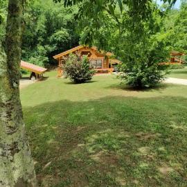 "Au Cha les Vaux" Chalet 49, khách sạn ở Mauroux