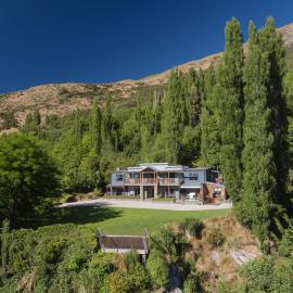 Moonlight Escape Lodge, hotel in Queenstown