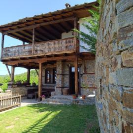 LITTLE BIRD Residency - Luxury Guesthouses in Leshten, hotel din Leşten