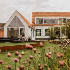 Stil 1827, hotel in Sint-Laureins