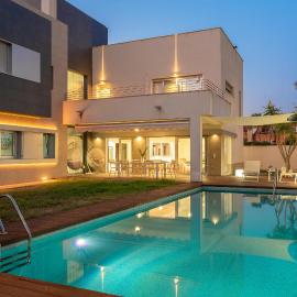 Villa Helios Aguadulce Almeria, hotel in Roquetas de Mar