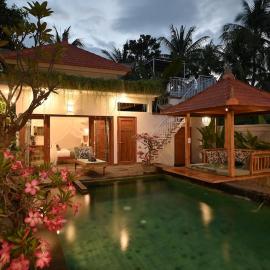 Villa Dewi Parwati - Private Villa with Pool - North Bali - private cook, hotel v mestu Tegallengah