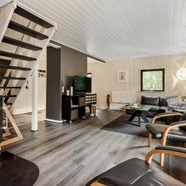 Beautiful Home In Give With Kitchen