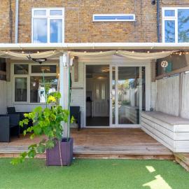 5 bedroom with Prking