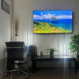 Entire Apartment Prime Downtown location Free underground Parking