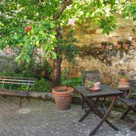 Pet Friendly Apartment In Rosia With Kitchen