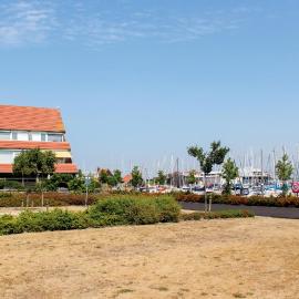 Nice Apartment In Bruinisse, hotel in Bruinisse