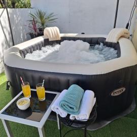 House Roca with jacuzzi