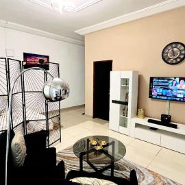 Medo's Luxury Houses - large studio