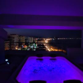 Skyline Penthouse Wrap-Around Terrace & Outdoors Jacuzzi, hotel in Durrës