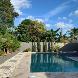 Retreat with Salt Water Heated Pool & Spa, hotel en Boynton Beach