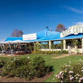 The Rose Cottage B&B โรงแรมในดัลสทรูม