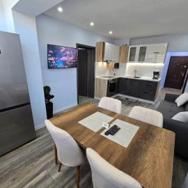 Модерен апартамент в Гр Елена, hotell i Elena