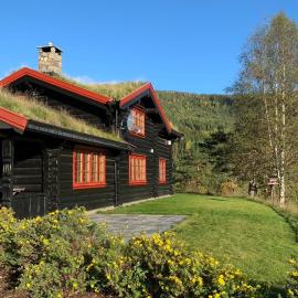 Luxury family house "Berg" with outdoor sauna, hot tub and lake view, hotell sihtkohas Øvre Ramse