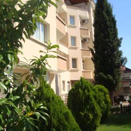 Hotel Astra, Hotel in Rawda