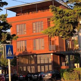 Mzıurı House 1