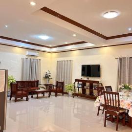 Caliah Homes, hotel i Balamban