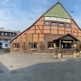 Hotel-Restaurant Zum Dorfkrug, hotel en Lehre