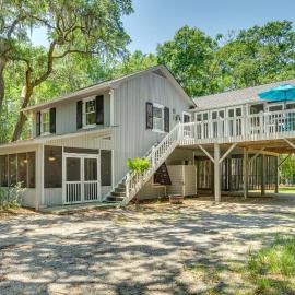 Near Edisto Beach State Park: Home w/ Lanais!