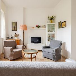 Spaziosa casa con giardino e dependance, hotel u gradu Vijaređo