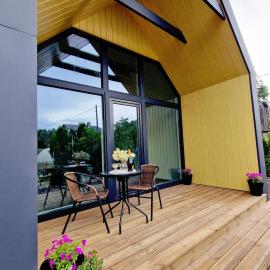 Atpūtas Comfort Cabin House، فندق في Kalngale