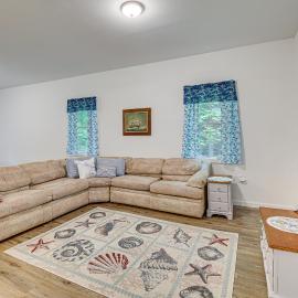Secluded Orland Cottage w/ Grill, Near State Parks, hotel a Orland