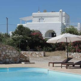 Archipelagos Villas-Villa Paros، فندق في سانتا ماريا