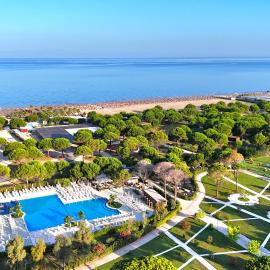 Lalzit Bay Dream Villa - Happy Rentals, hotel in Lalzit Bay