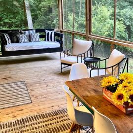 Close to Lake Blue Ridge, Hot Tub, Swing Beds, hotel v destinaci Morganton