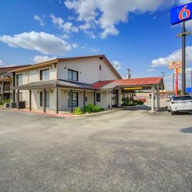Motel 6 San Antonio, TX I-35 North Corridor, hotel u San Antoniju