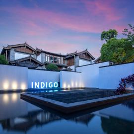 Hotel Indigo Lijiang Ancient Town by IHG، فندق في ليجيانغ